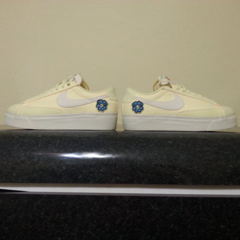 Nike Blazer Platform Shoes Next Nature Women's 9.5 Low Sneakers Yellow VNDS - Picture 3 of 14